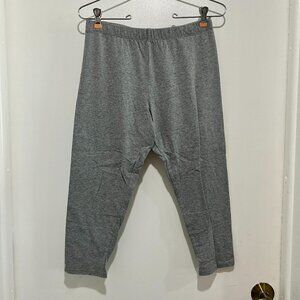 Ladies No Boundaries lightweight capri Size L (11-13)